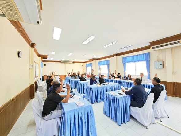 วันพุธที่ 5 พฤศจิกายน 2568 เวลา 10.00 น. ณ ห้องประชุมสภาองค์การบริหารส่วนตำบลครน คณะกรรมการพัฒนาองค์การบริหารส่วนตำบลครน
ได้เข้าร่วมประชุมเพื่อ พิจารณาร่างแผนการดำเนินงาน ประจำปีงบประมาณ พ.ศ. 2569 เพื่อให้การบริหารงานขององค์การบริหารส่วนตำบลเป็นไปอย่างมีประสิทธิภาพ